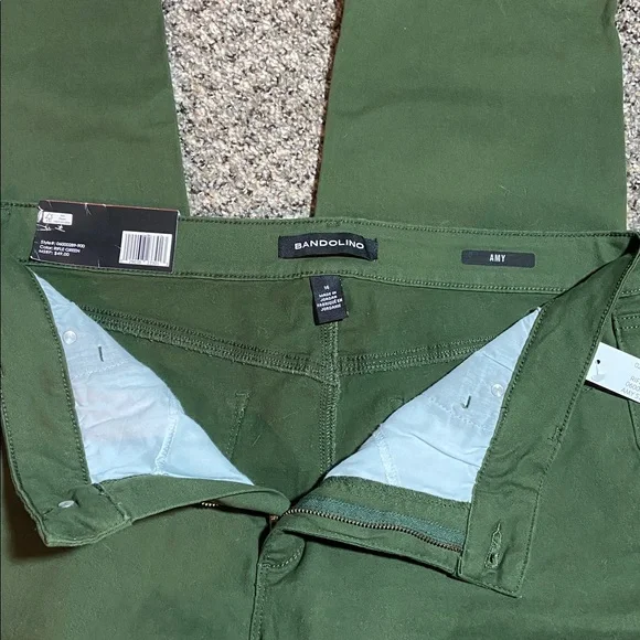 Bandolino Amy Straight Leg Rifle Green Jeans NWT - Picture 2 of 9